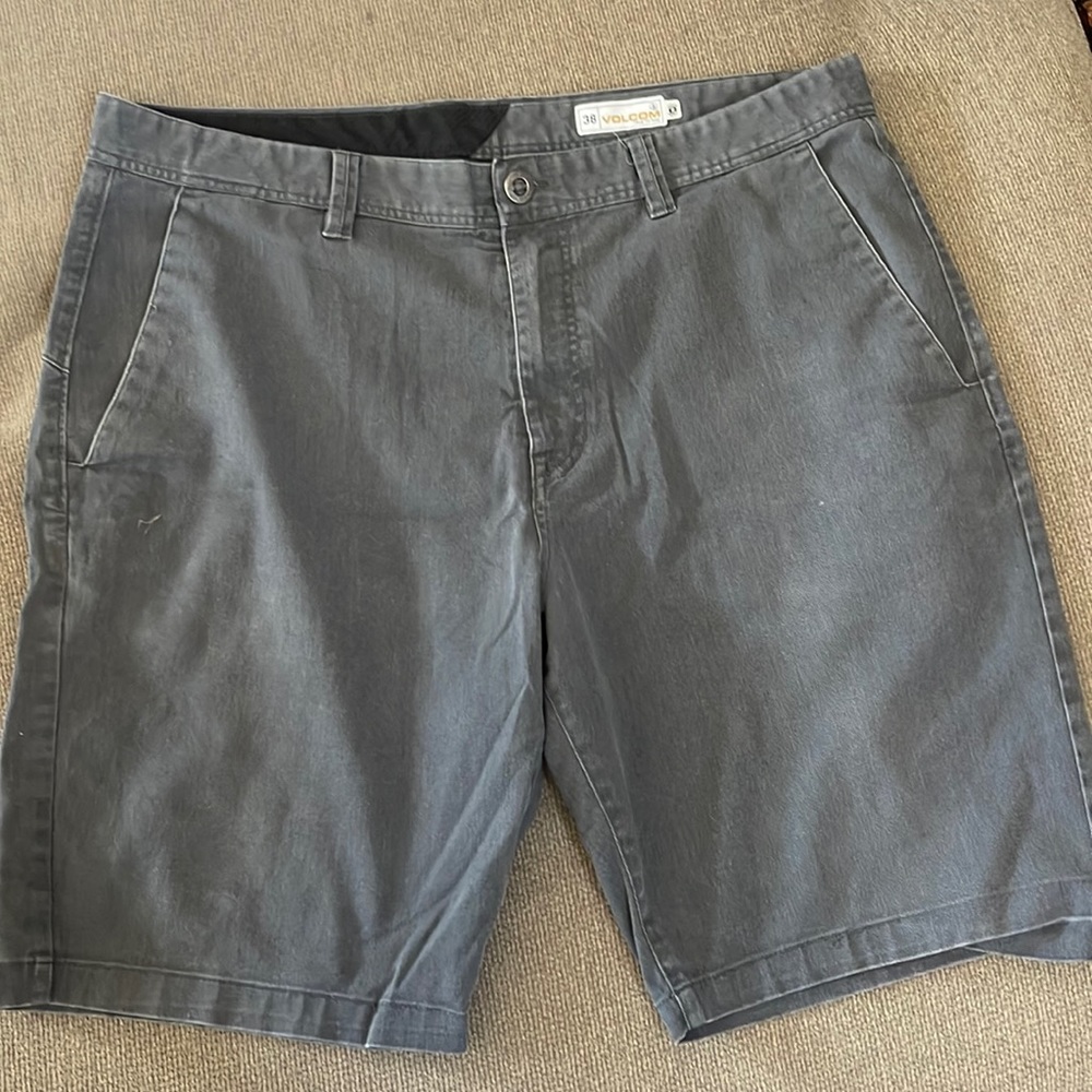 VOLCOM shorts